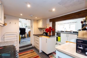 Kitchen- click for photo gallery